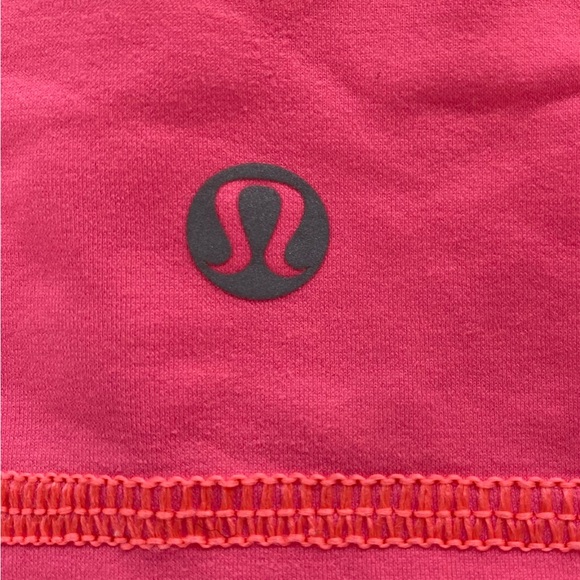 Lululemon sports top fuchsia size medium - Picture 3 of 3